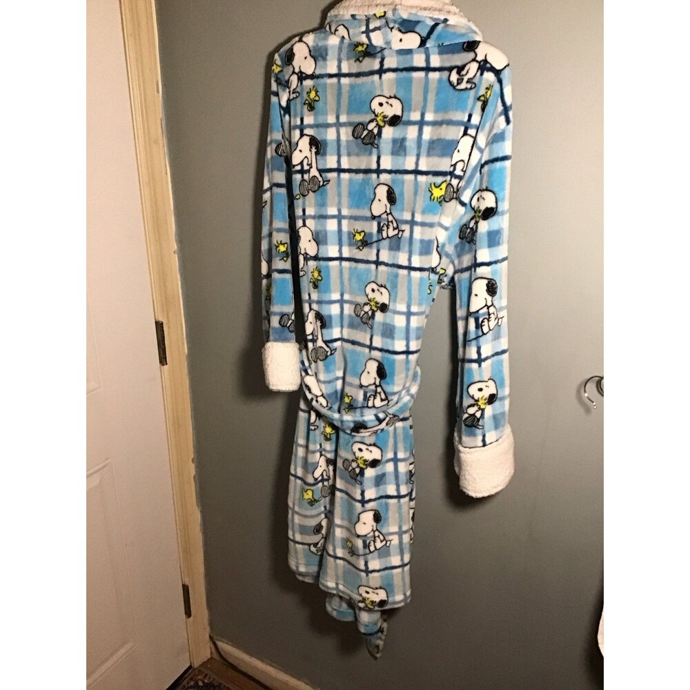 Snoopy Robe - Picture 3 of 4